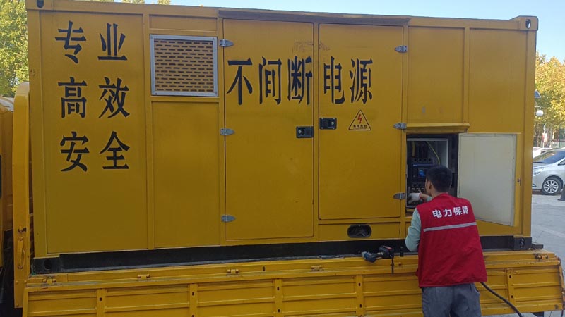祁县柴油发电机组和UPS电源配合使用时，如何避免切换过程中的电力中断？